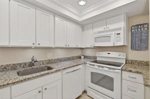 519 ALBEE FARM RD #214, Venice, FL 34285