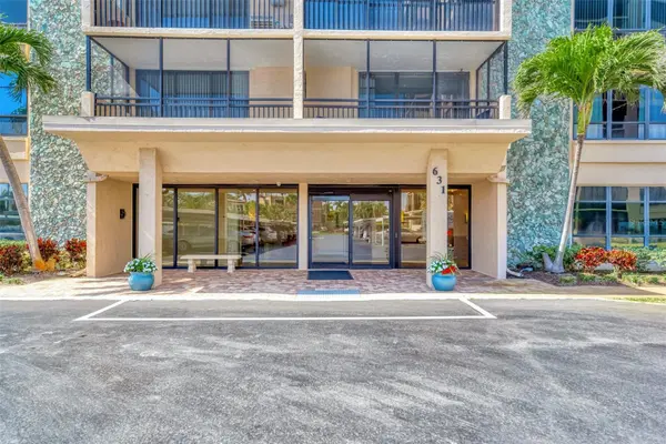 631 ALHAMBRA RD #1004, Venice, FL 34285