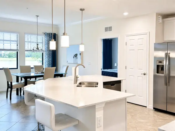 10054 CROOKED CREEK DR #102, Venice, FL 34293