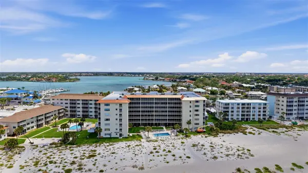 1150 TARPON CENTER DR #304, Venice, FL 34285