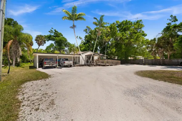 109 LAUREL RD E, Nokomis, FL 34275