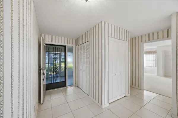2331 LANCASTER DR, Sun City Center, FL 33573
