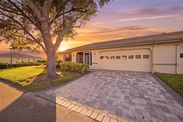 2331 LANCASTER DR, Sun City Center, FL 33573