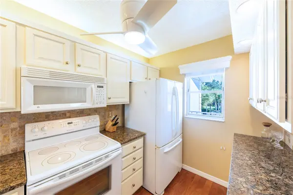 437 CERROMAR LN #525, Venice, FL 34293