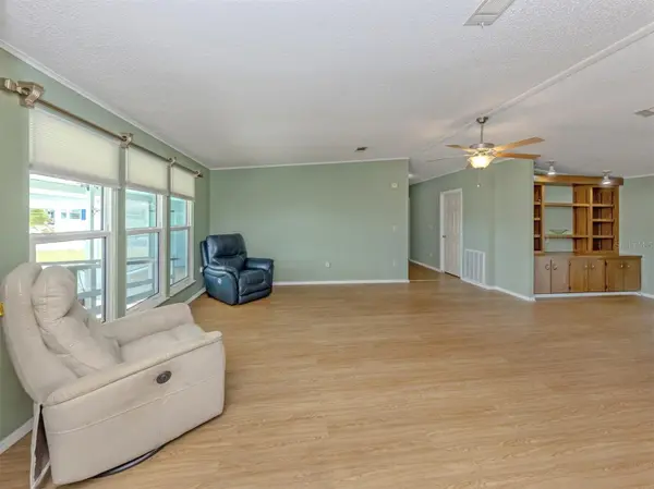 592 PORTSIDE DR, North Port, FL 34287