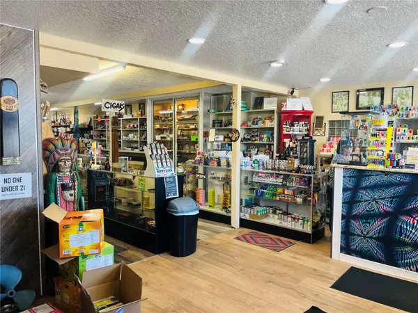 215 W OAK ST, Arcadia, FL 34266