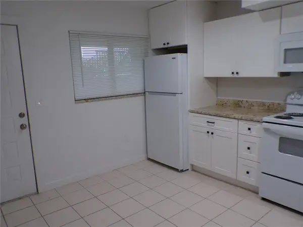 1258 BARBARA DR #106, Venice, FL 34285