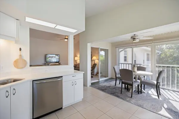 801 MONTROSE DR #202, Venice, FL 34293