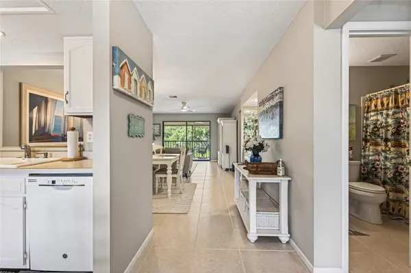 360 THREE LAKES LN #J, Venice, FL 34285