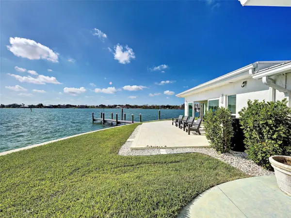 885 WHITE CAP CIR #34, Venice, FL 34285