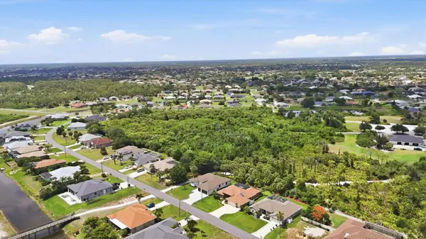 166 MEDALIST RD, Rotonda West, FL 33947