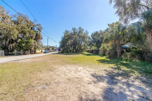124 DIMMICK ST, New Smyrna Beach, FL 32168
