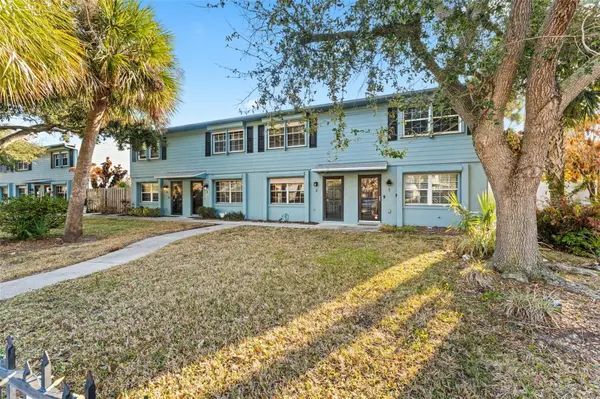 101 N PINE ST #2, New Smyrna Beach, FL 32169
