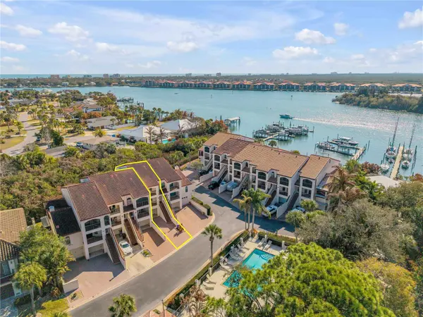 135 MARINA BAY DR, New Smyrna Beach, FL 32169