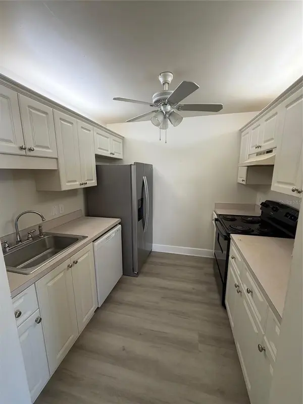 14 BIRDIE DR, New Smyrna Beach, FL 32168