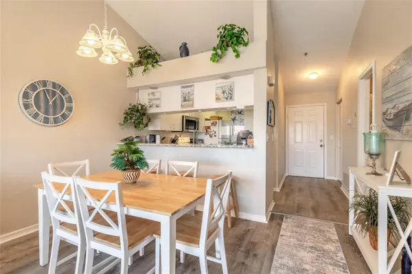 402 BOUCHELLE DR #204, New Smyrna Beach, FL 32169