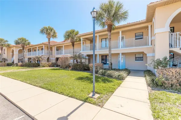 402 BOUCHELLE DR #204, New Smyrna Beach, FL 32169