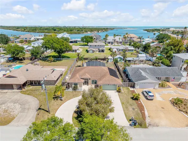 10 CUNNINGHAM DR, New Smyrna Beach, FL 32168