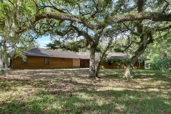 175 BAYWOOD DR, Oak Hill, FL 32759