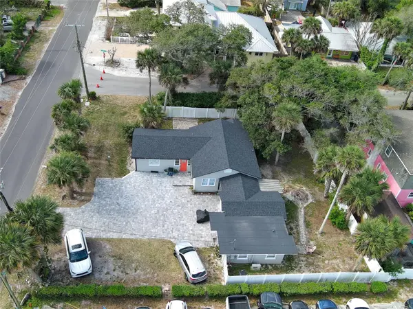 200 S PINE ST, New Smyrna Beach, FL 32169