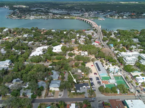 200 S PINE ST, New Smyrna Beach, FL 32169