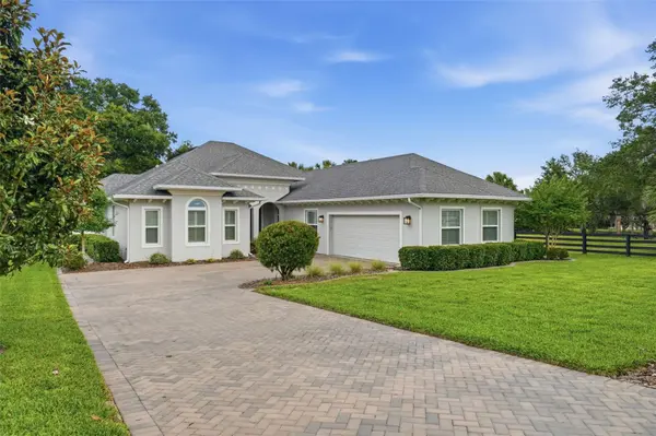 5066 GREENS DR, Lady Lake, FL 32159