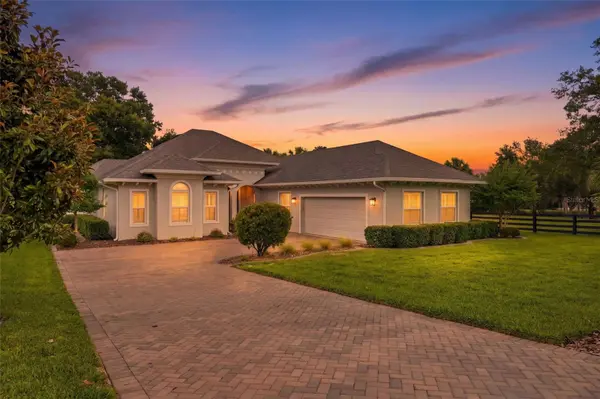 5066 GREENS DR, Lady Lake, FL 32159