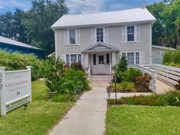 317 N ORANGE ST, New Smyrna Beach, FL 32168