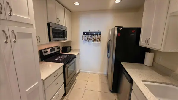 4 BIRDIE DR, New Smyrna Beach, FL 32168