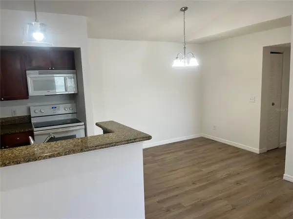 5132 CONROY RD #938, Orlando, FL 32811