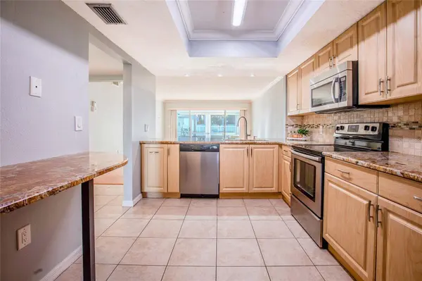 3300 BENEVA #214, Sarasota, FL 34232
