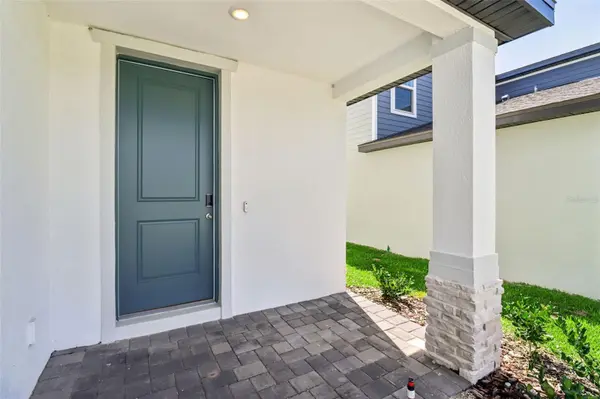891 SUNSHOWER DR, Lady Lake, FL 32159