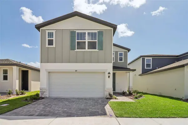 891 SUNSHOWER DR, Lady Lake, FL 32159