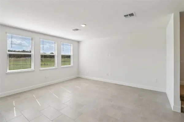 891 SUNSHOWER DR, Lady Lake, FL 32159