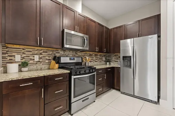 2637 SUNRISE SHORES DR, Kissimmee, FL 34747