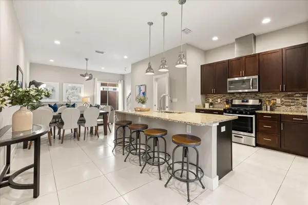 2637 SUNRISE SHORES DR, Kissimmee, FL 34747