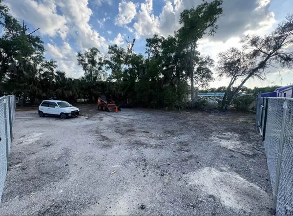 1050 NURSERY RD, Winter Springs, FL 32708