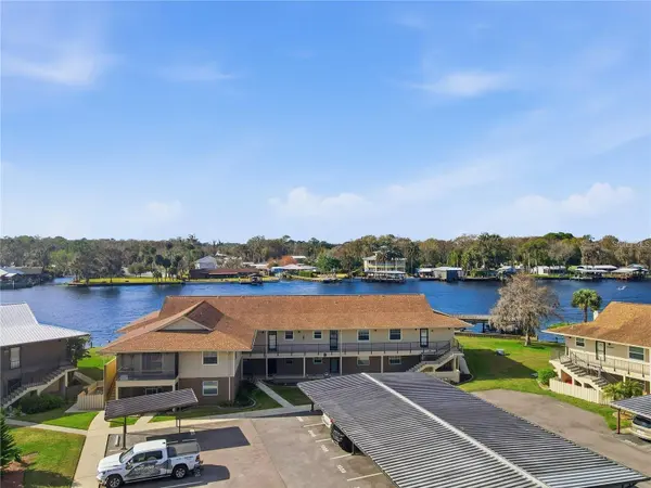 1640 JUNO TRL #204C, Astor, FL 32102