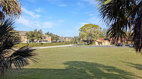 1192 N FAIRWAY DR, Apopka, FL 32712