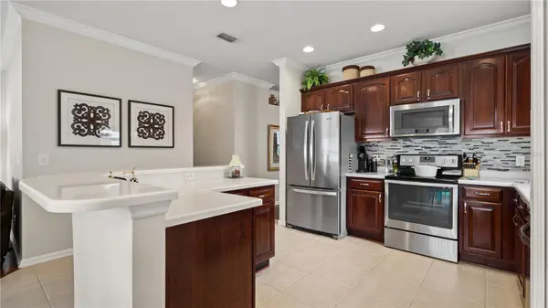13560 HAWK LAKE DR, Orlando, FL 32837