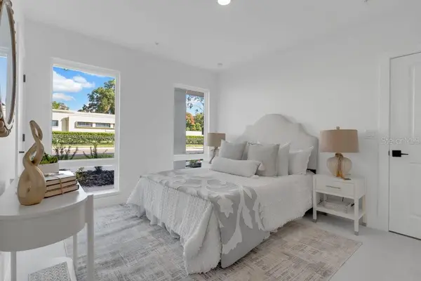1004 E ROBINSON, Orlando, FL 32801