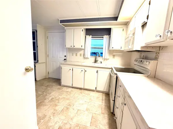 3335 S CITRUS CIR #GE, Zellwood, FL 32798
