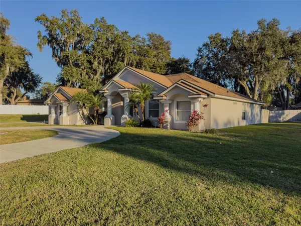 4 WESTON RD, Leesburg, FL 34748