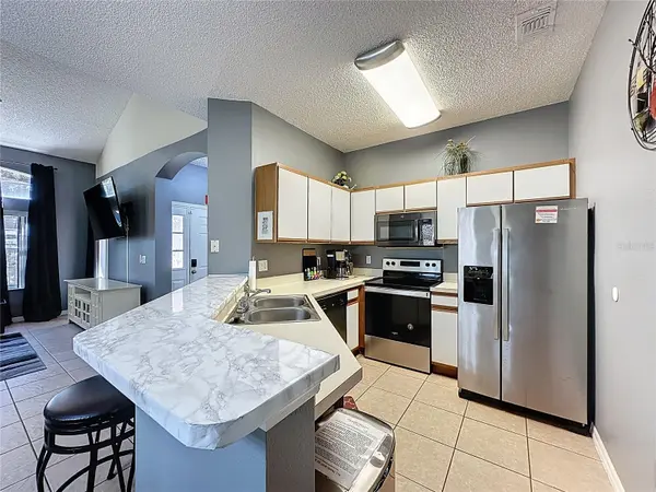 8401 CRYSTAL COVE LOOP, Kissimmee, FL 34747