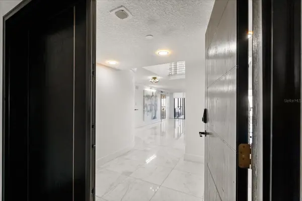 530 E CENTRAL BLVD #1901, Orlando, FL 32801