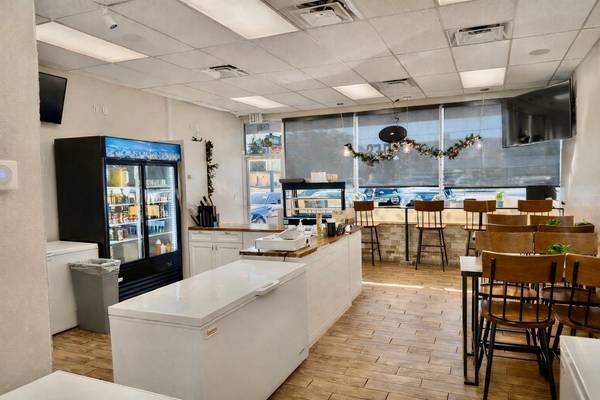 517 N SEMORAN BLVD, Orlando, FL 32807