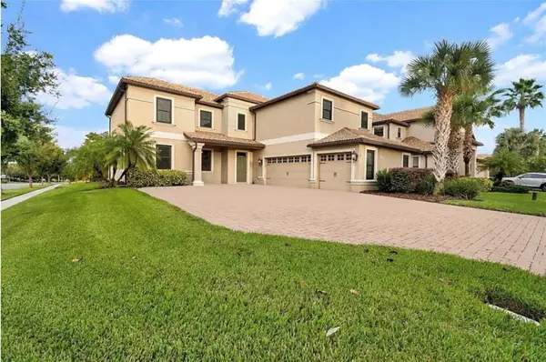 1301 GLENEAGLES LN, Davenport, FL 33896