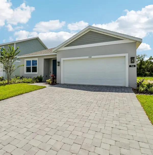 744 FARFIELDS ST, Deland, FL 32724