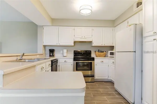 13953 FAIRWAY ISLAND DR #621, Orlando, FL 32837