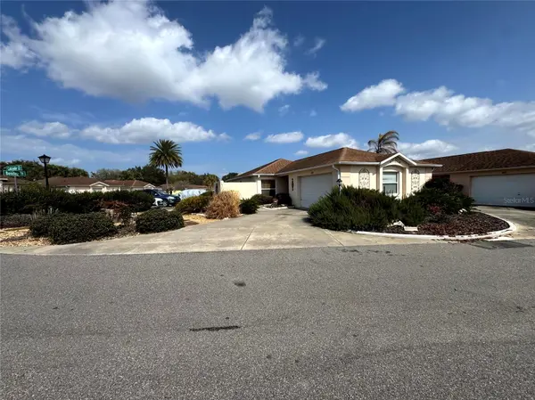 413 CALZADA CT, Lady Lake, FL 32159